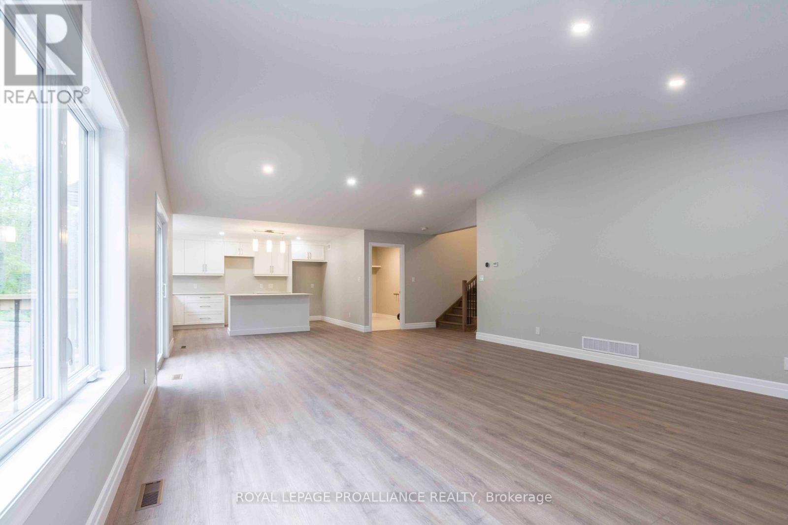 61 Meagan Lane, Quinte West, Ontario  K0K 2C0 - Photo 14 - X12117510