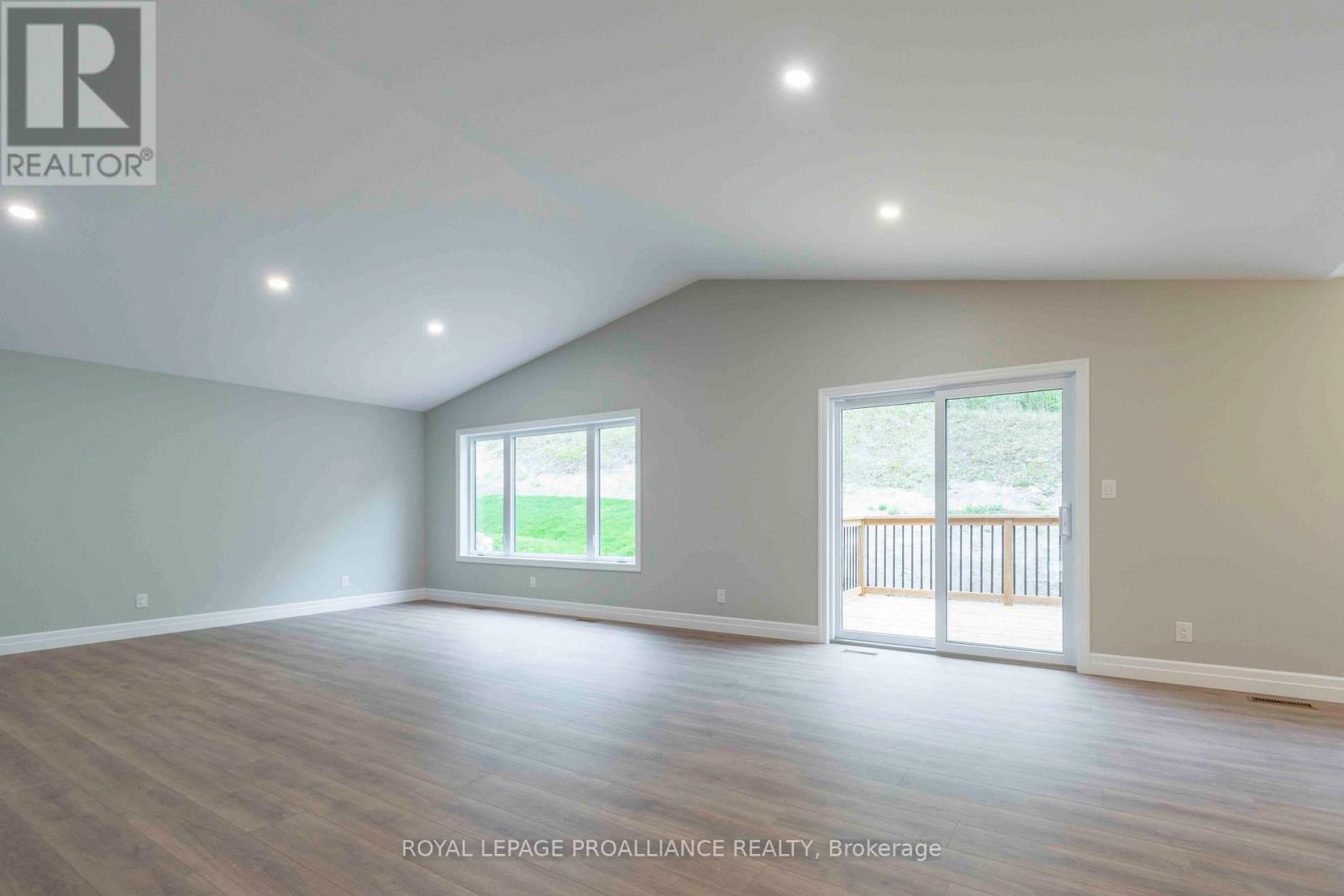 61 Meagan Lane, Quinte West, Ontario  K0K 2C0 - Photo 10 - X12117510