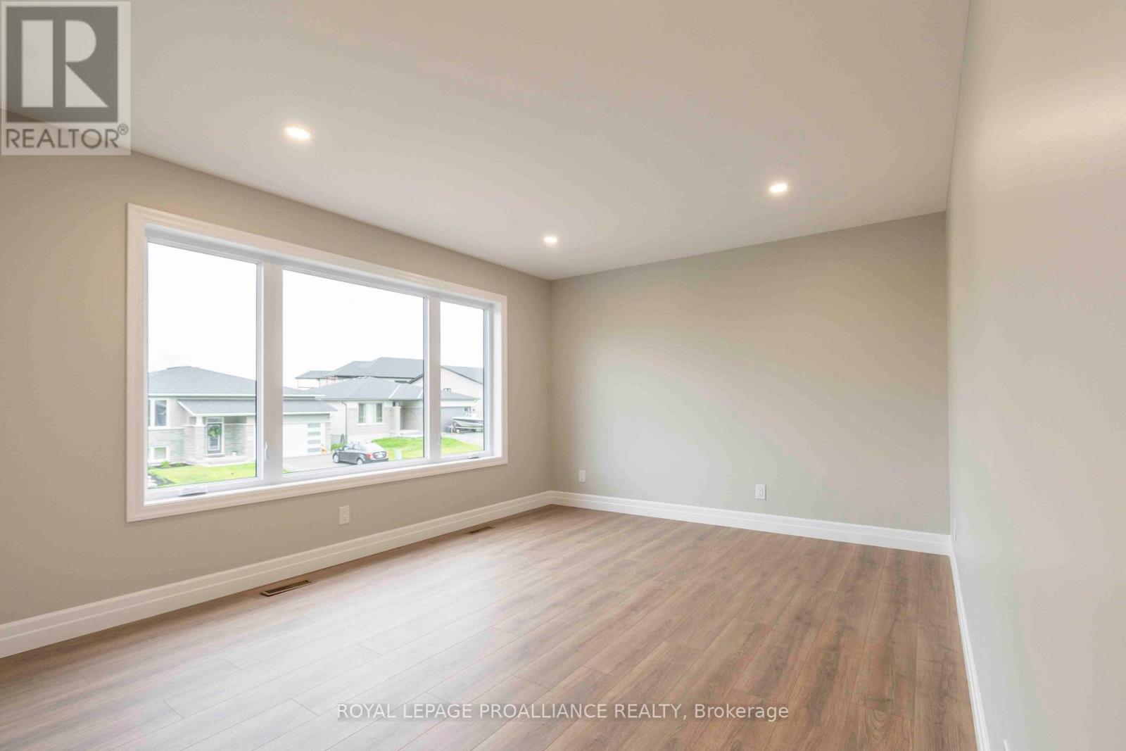 61 Meagan Lane, Quinte West, Ontario  K0K 2C0 - Photo 23 - X12117510