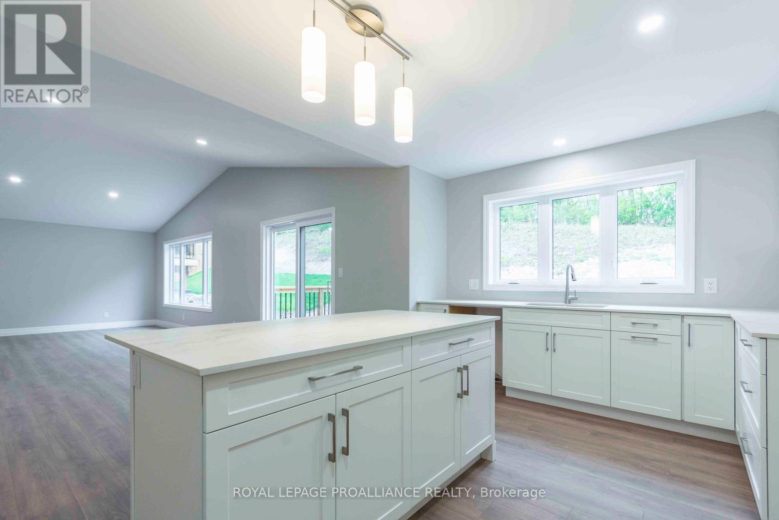 61 Meagan Lane, Quinte West, Ontario  K0K 2C0 - Photo 4 - X12117510