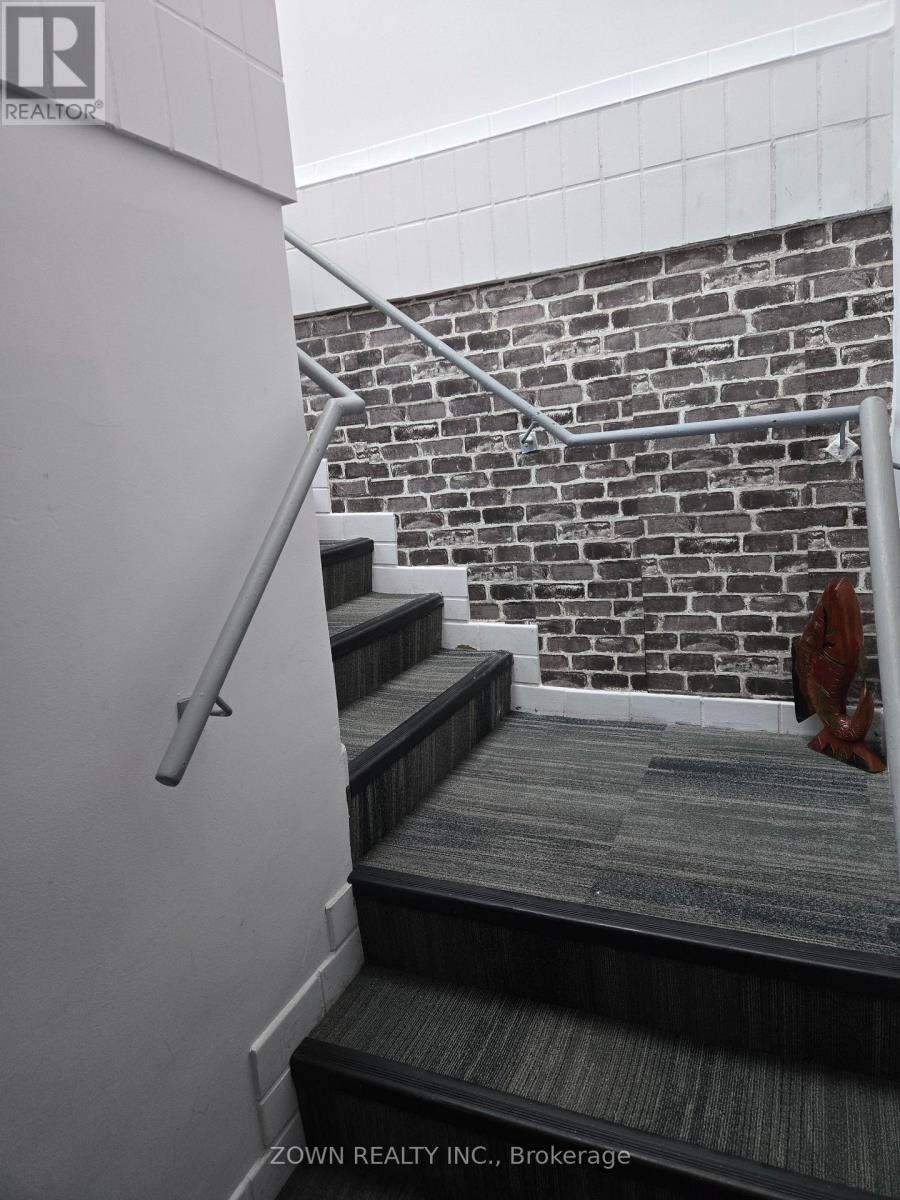 Basement - 10014 Yonge Street N, Richmond Hill, Ontario  L4C 1T8 - Photo 2 - N12731098