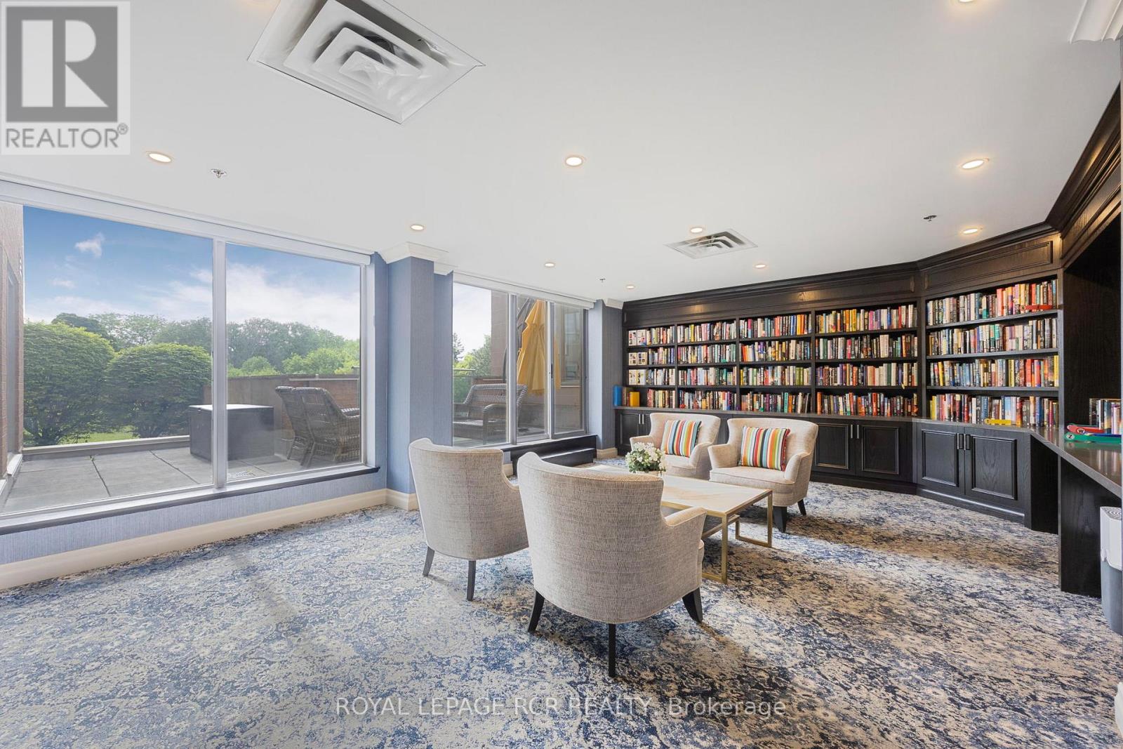 213 - 14924 Yonge Street, Aurora, Ontario  L4G 6H7 - Photo 31 - N12747746