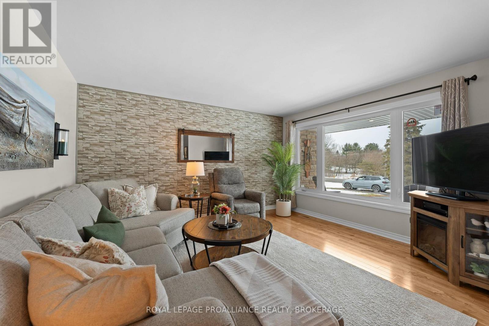 7379 County Road 2 Highway, Greater Napanee (Greater Napanee), Ontario  K7R 3K6 - Photo 7 - X12748044