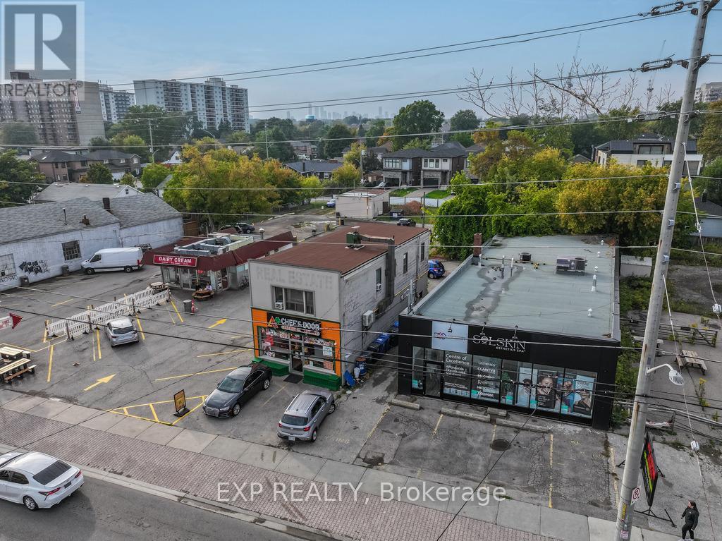 723 Lakeshore Road E, Mississauga, Ontario  L5G 1J7 - Photo 4 - W12748344