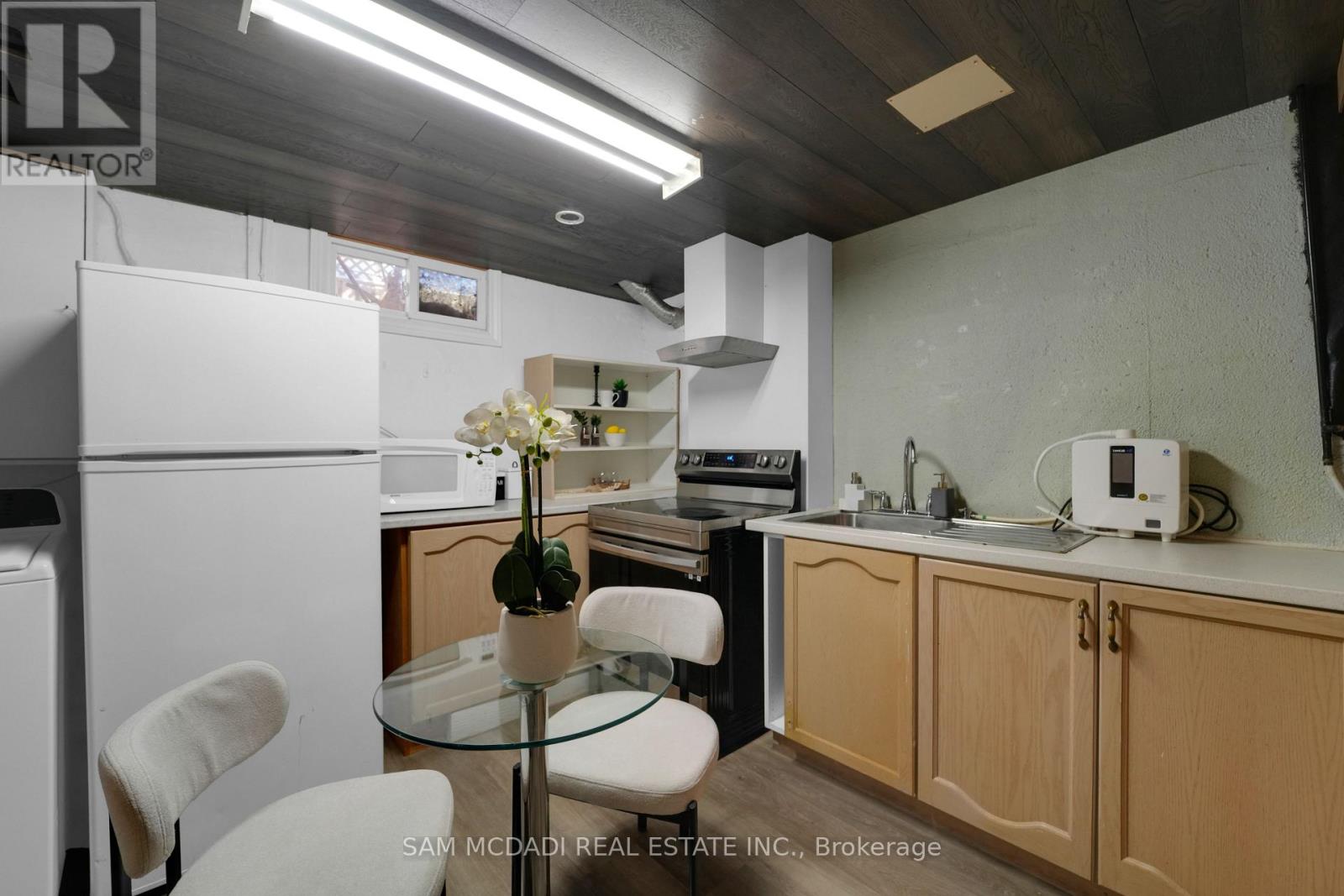 5 Bow River Crescent S, Mississauga, Ontario  L5N 1J1 - Photo 37 - W12748356