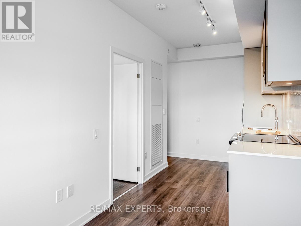 433 - 395 Dundas Street W, Oakville, Ontario  L6M 4M2 - Photo 13 - W12748362