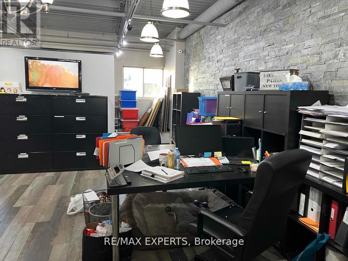 2 - 1 Delta Park Boulevard, Brampton, Ontario  L6T 5G1 - Photo 14 - W12748378