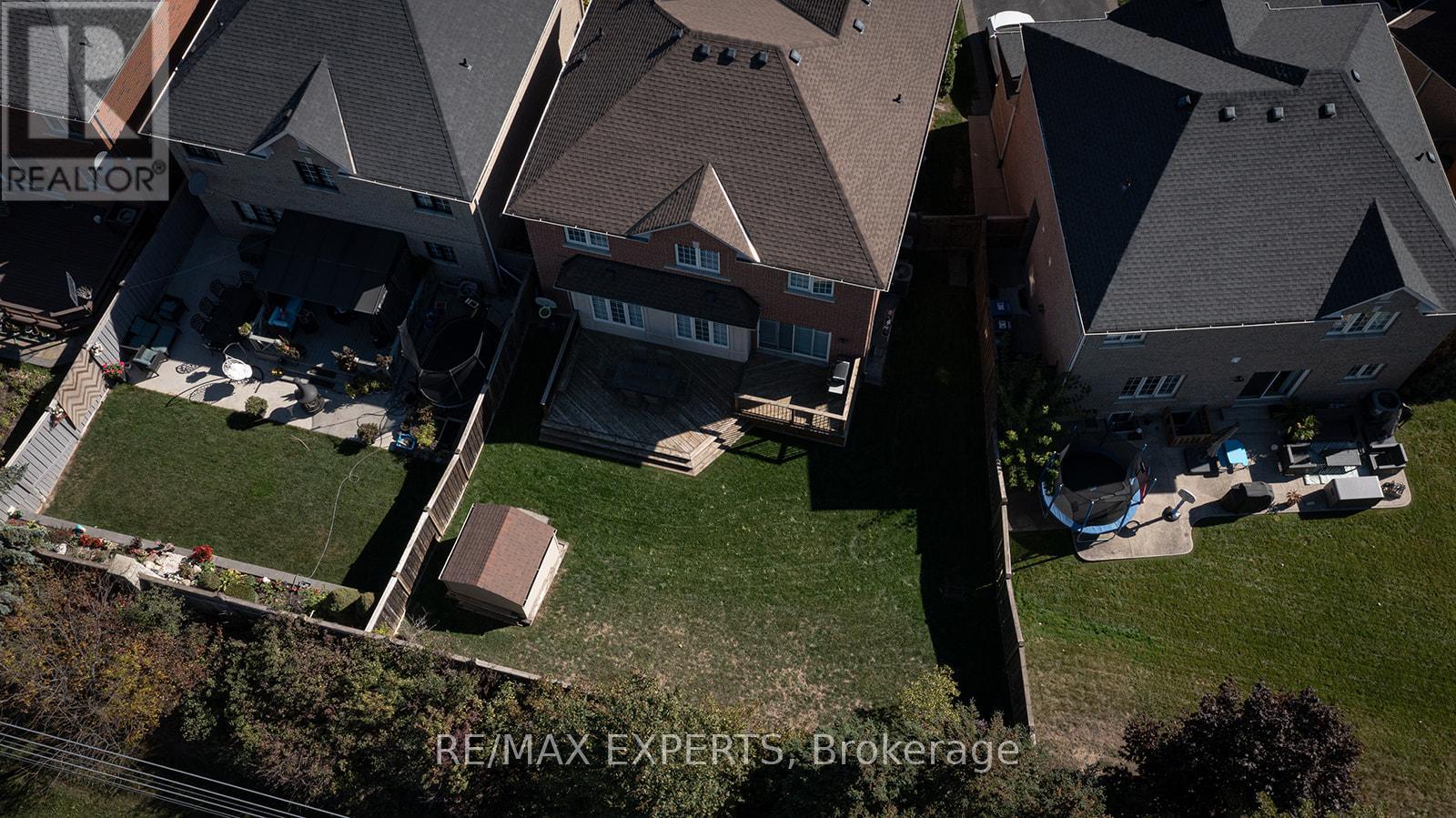 34 Laurentide Crescent, Brampton, Ontario  L6P 1Y4 - Photo 3 - W12748412