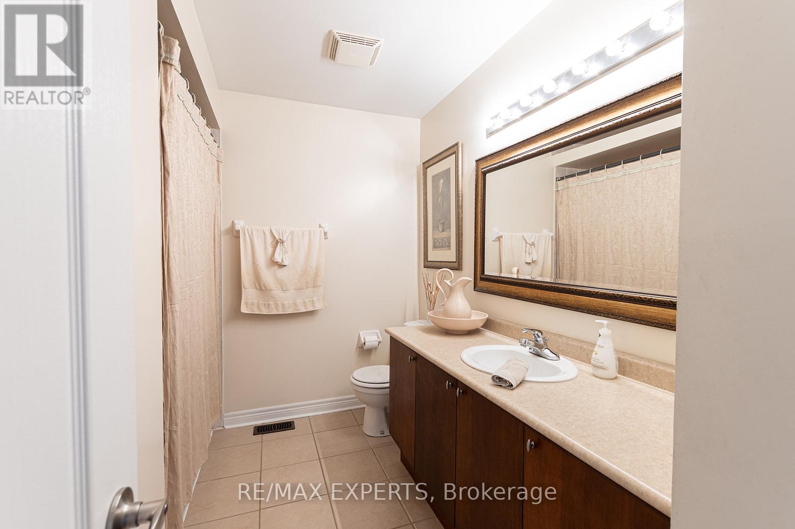 34 Laurentide Crescent, Brampton, Ontario  L6P 1Y4 - Photo 33 - W12748412