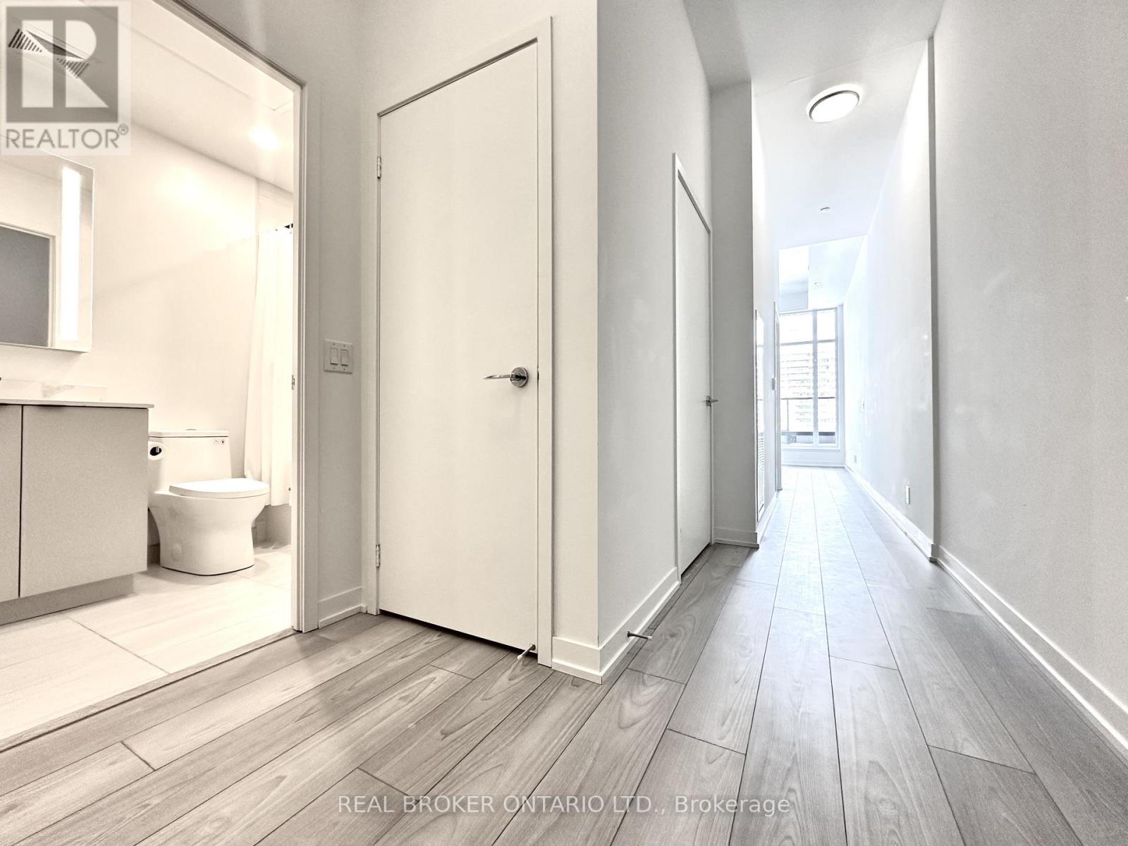 205 - 285 Dufferin Street, Toronto, Ontario  M6K 0J2 - Photo 2 - W12748424