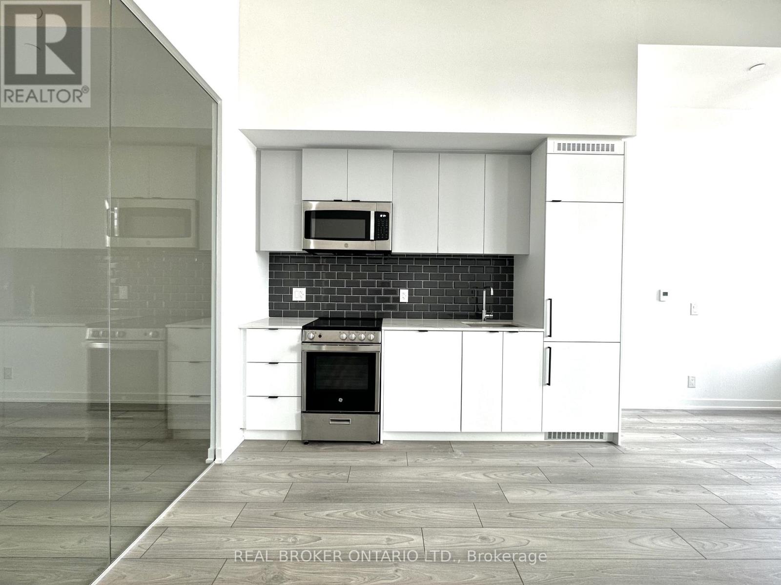 205 - 285 Dufferin Street, Toronto, Ontario  M6K 0J2 - Photo 6 - W12748424