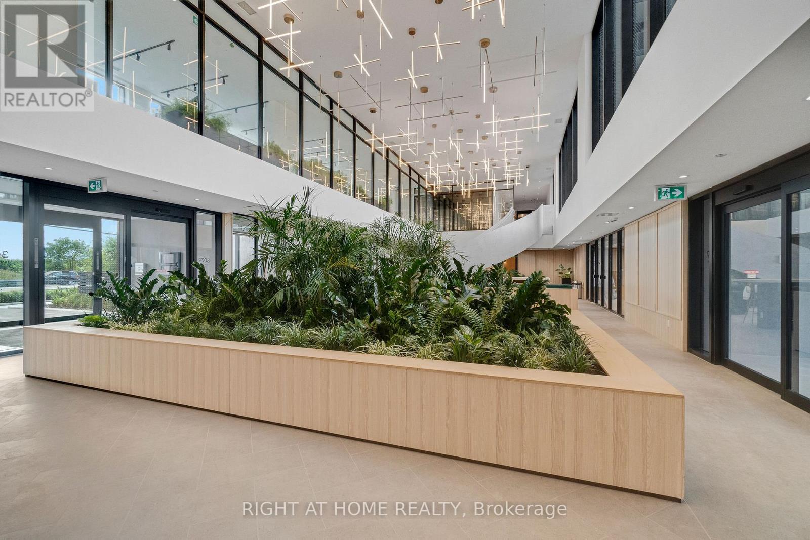 902 - 3071 Trafalgar Road, Oakville, Ontario  L6H 8C6 - Photo 6 - W12748458