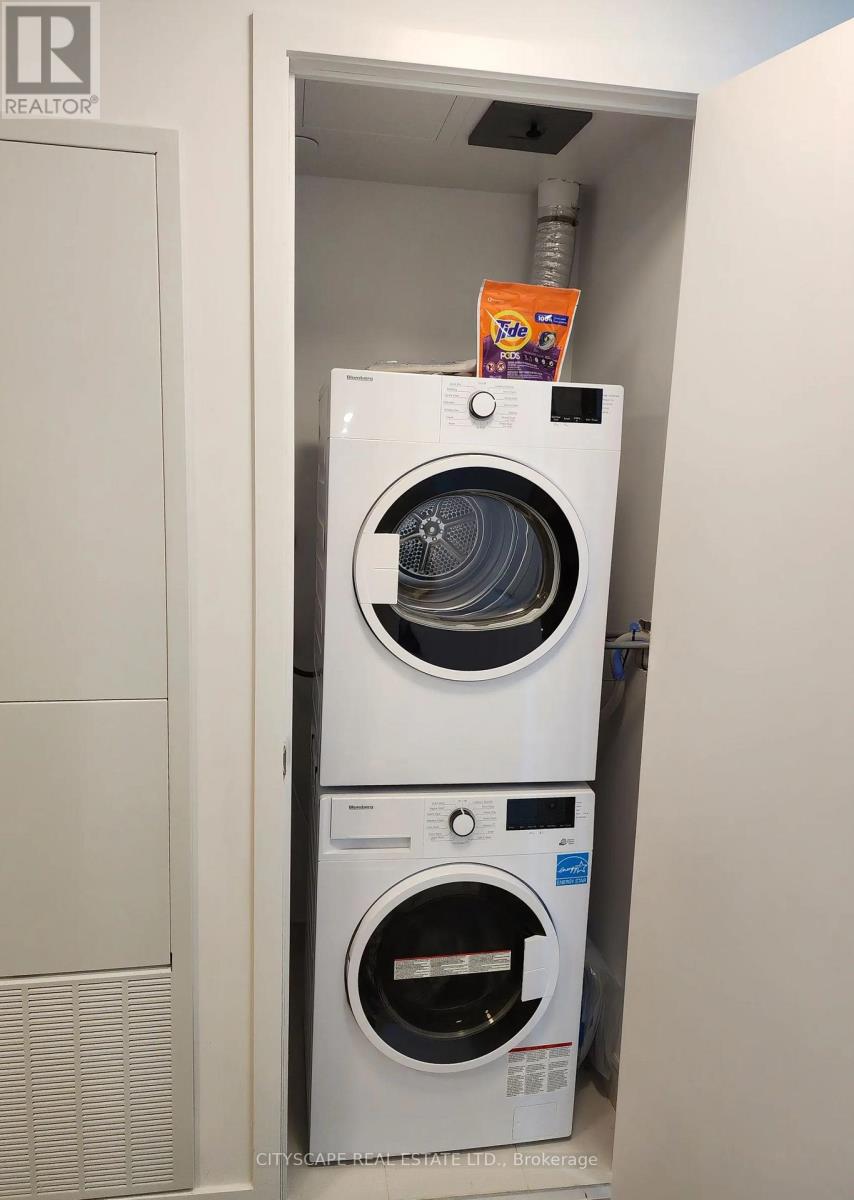 2703 - 3900 Confederation Parkway, Mississauga, Ontario  L5B 0M3 - Photo 13 - W12748478