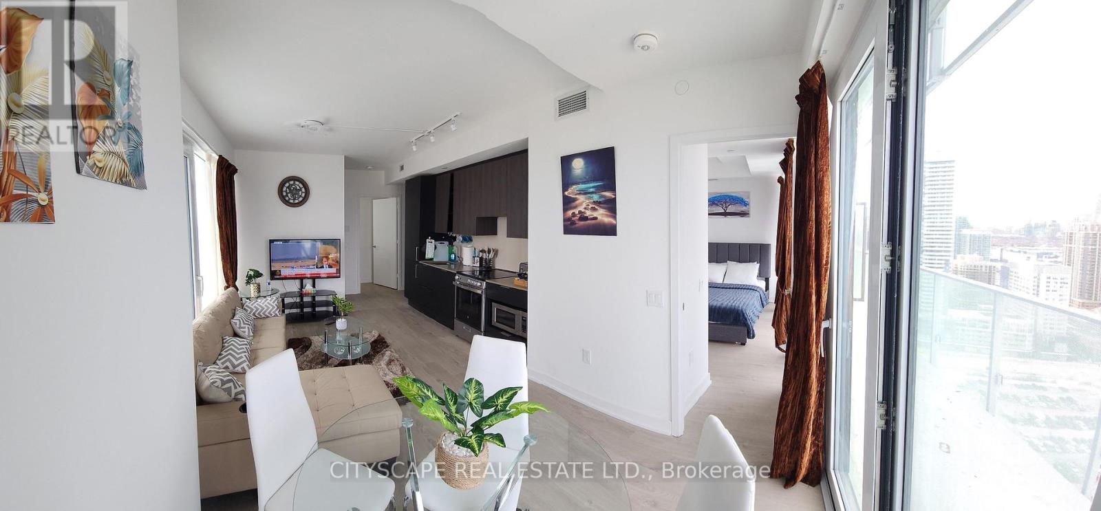 2703 - 3900 Confederation Parkway, Mississauga, Ontario  L5B 0M3 - Photo 5 - W12748478