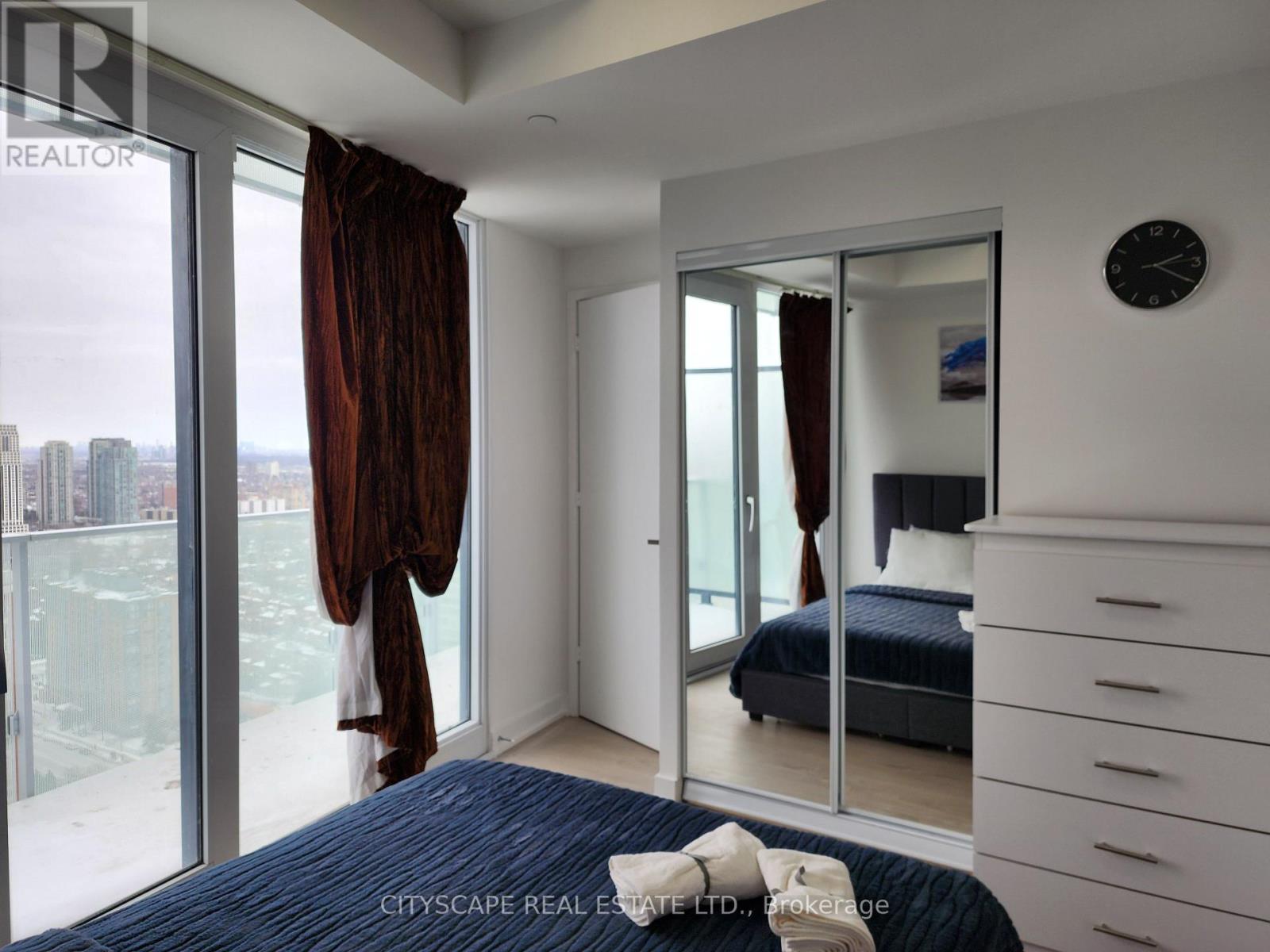 2703 - 3900 Confederation Parkway, Mississauga, Ontario  L5B 0M3 - Photo 7 - W12748478