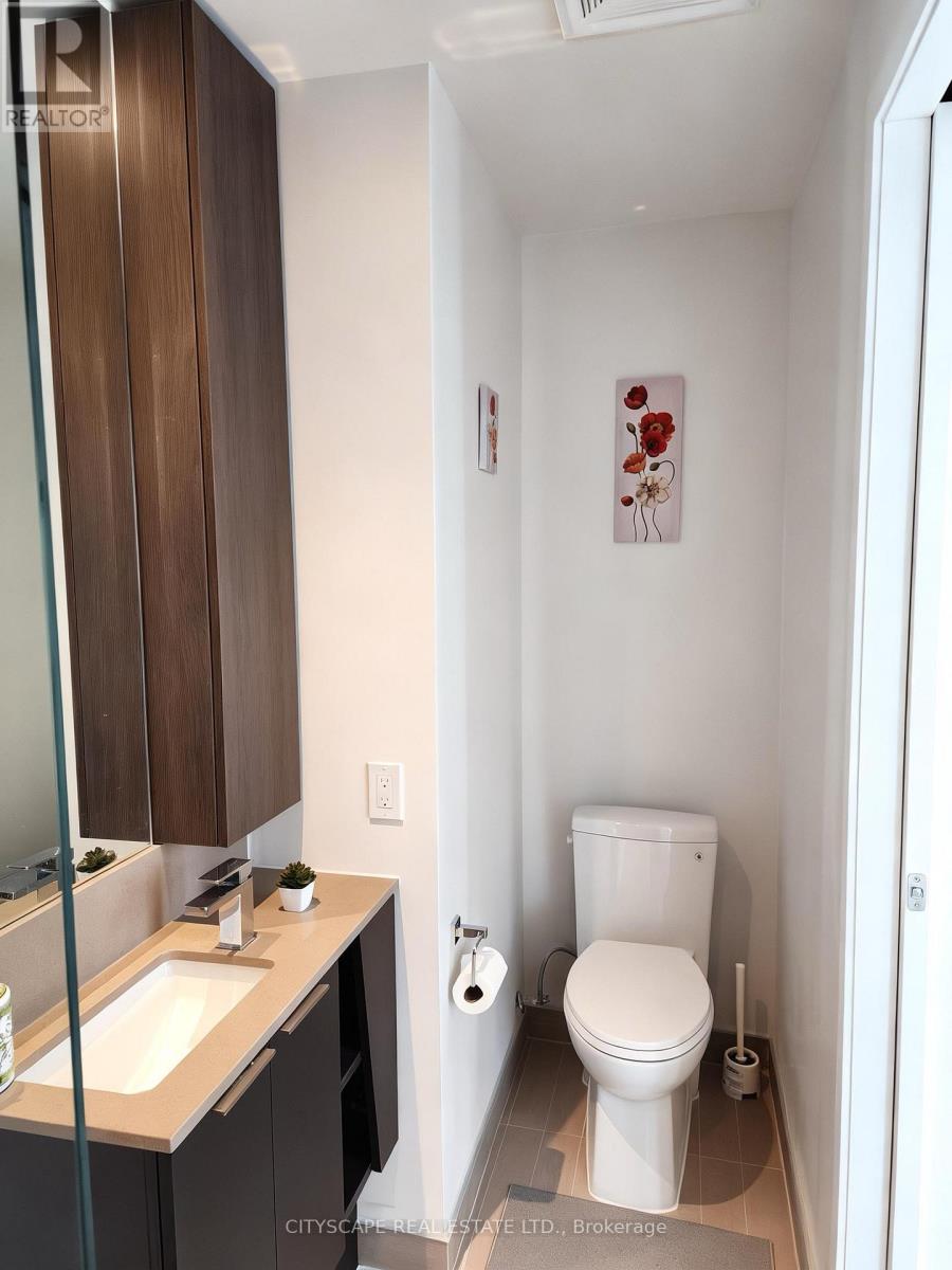 2703 - 3900 Confederation Parkway, Mississauga, Ontario  L5B 0M3 - Photo 8 - W12748478