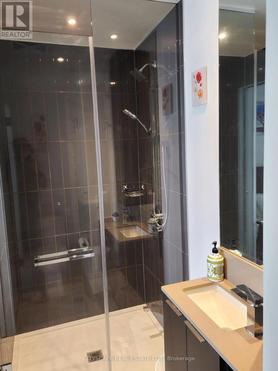 2703 - 3900 Confederation Parkway, Mississauga, Ontario  L5B 0M3 - Photo 9 - W12748478