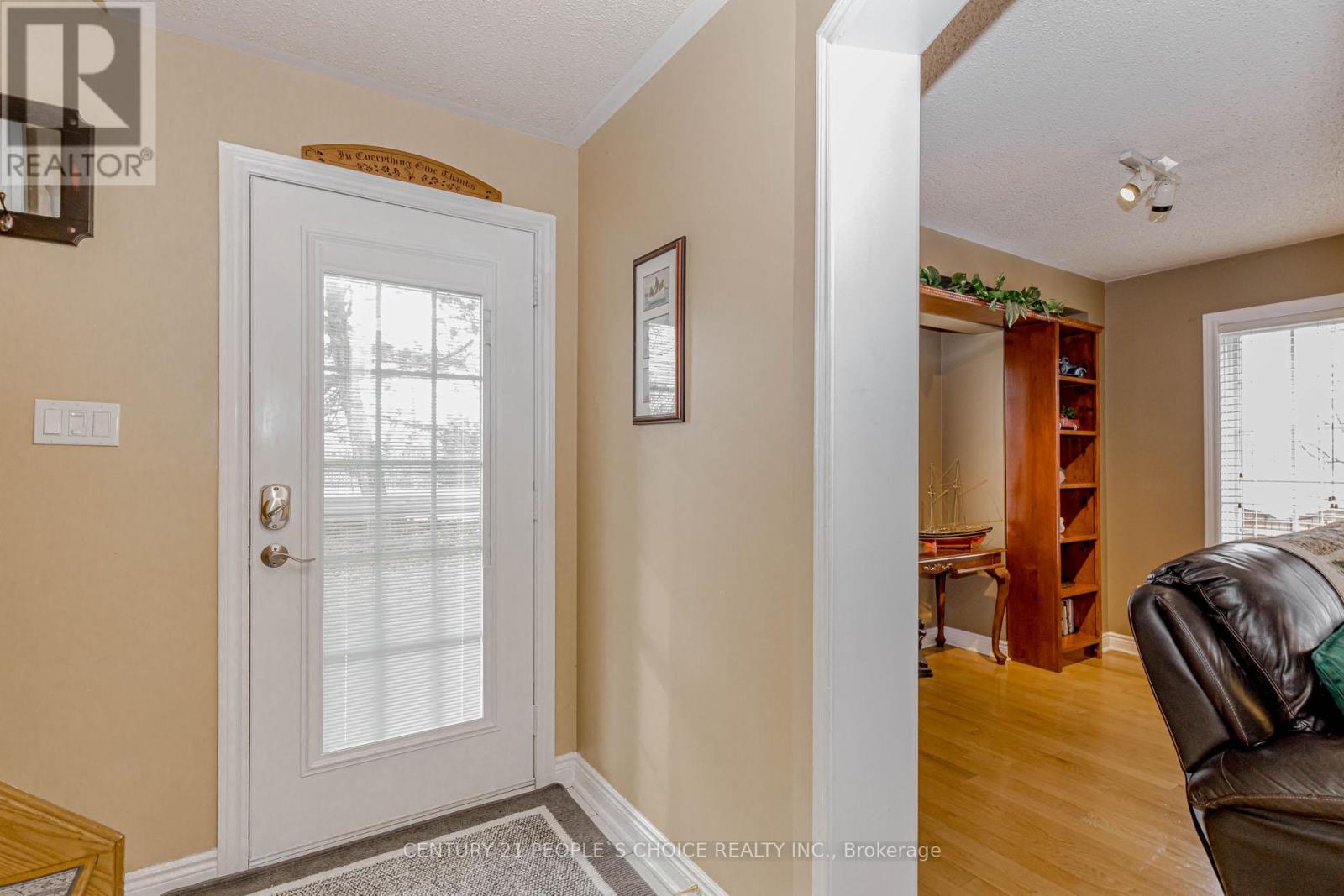 100 Blue Spruce Street, Brampton, Ontario  L6R 1C3 - Photo 6 - W12748484