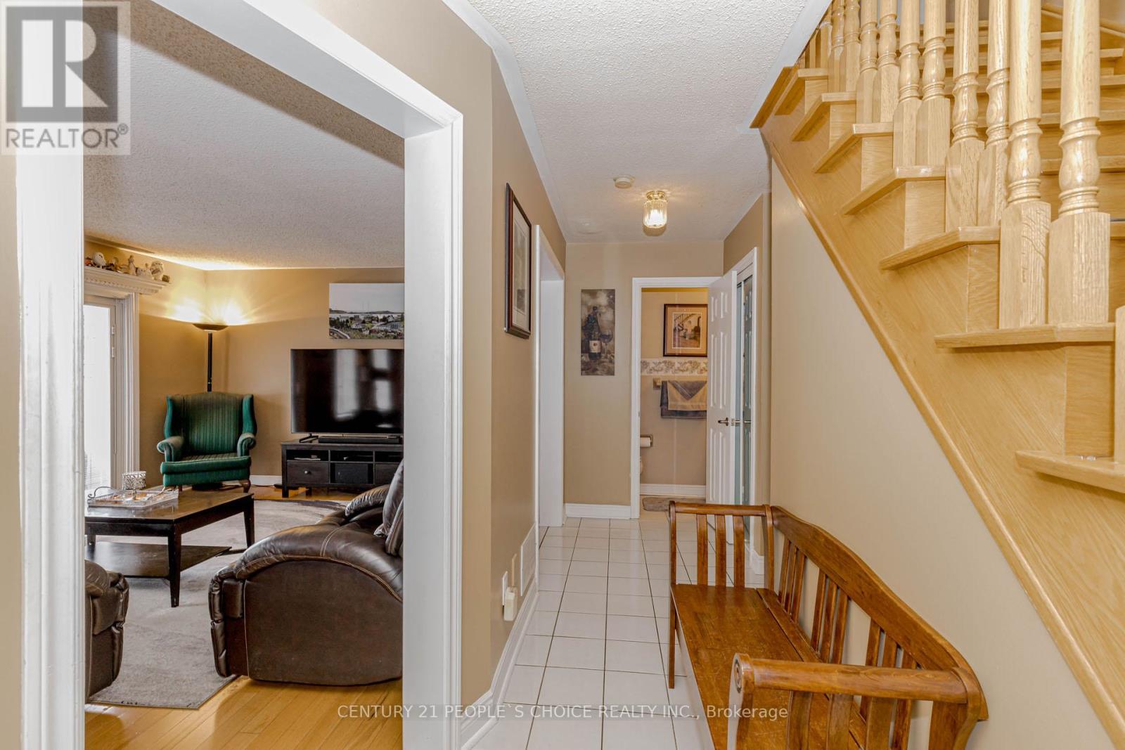 100 Blue Spruce Street, Brampton, Ontario  L6R 1C3 - Photo 7 - W12748484