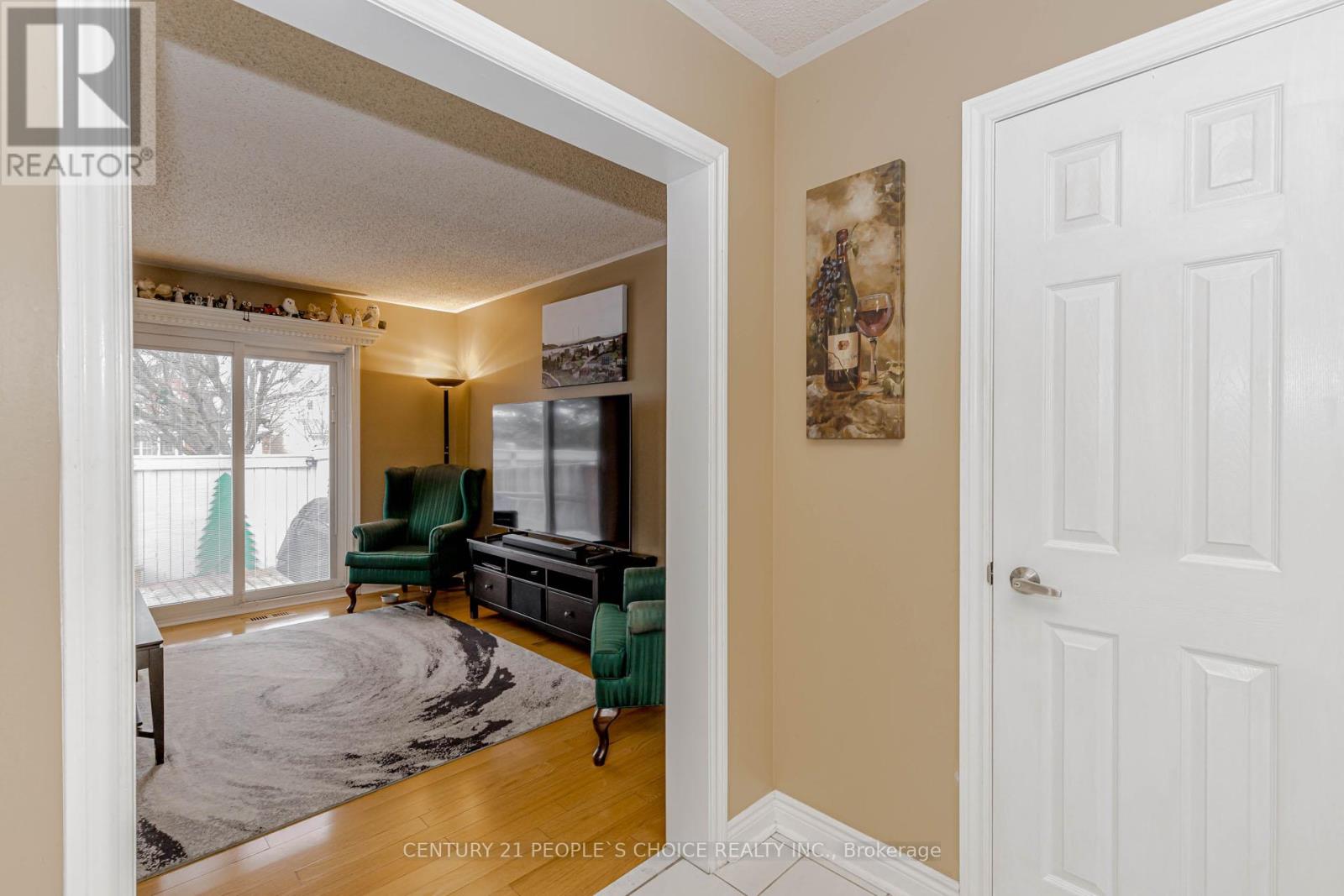 100 Blue Spruce Street, Brampton, Ontario  L6R 1C3 - Photo 8 - W12748484