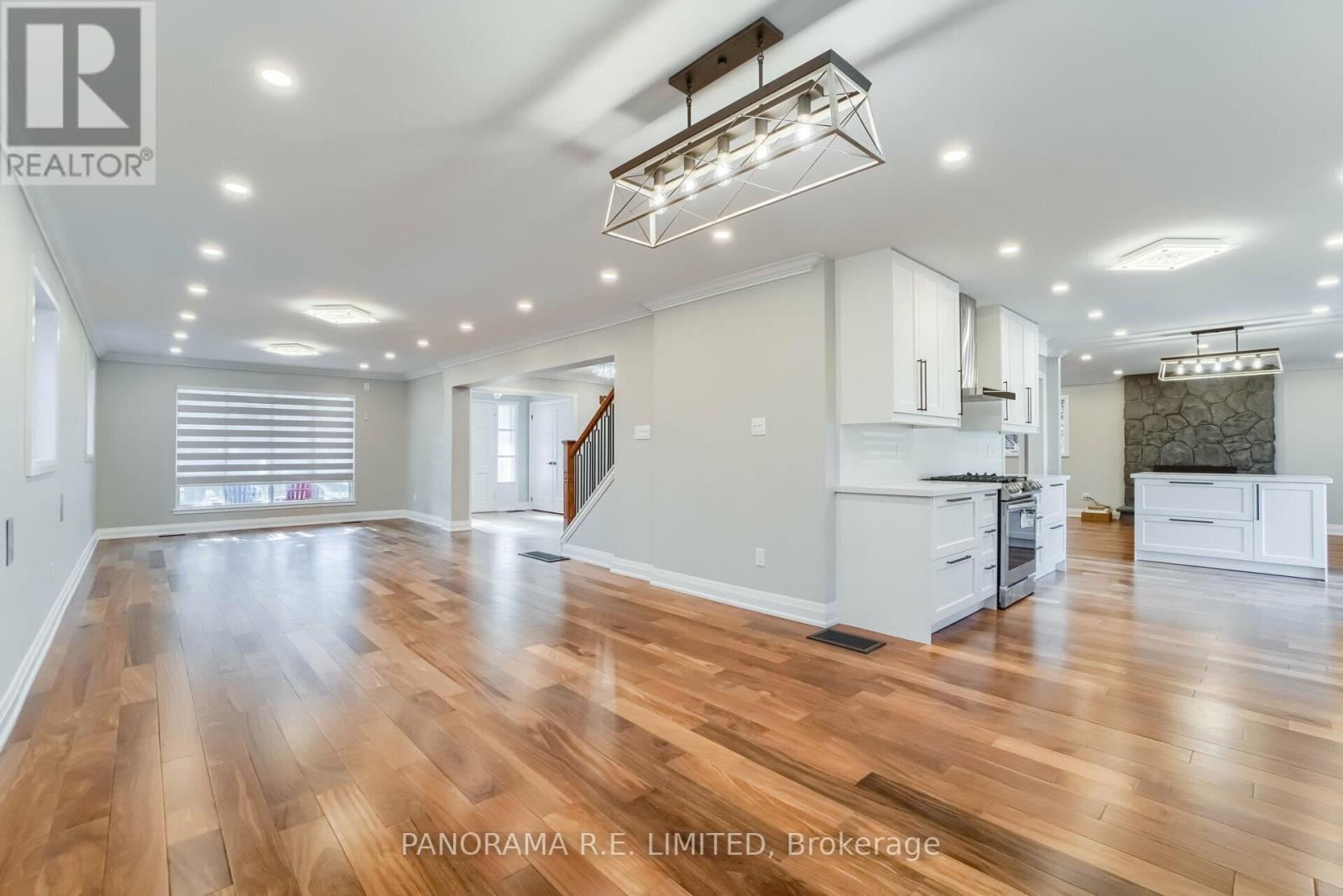 100 Poplar Heights Drive, Toronto, Ontario  M9A 4Z4 - Photo 11 - W12748486