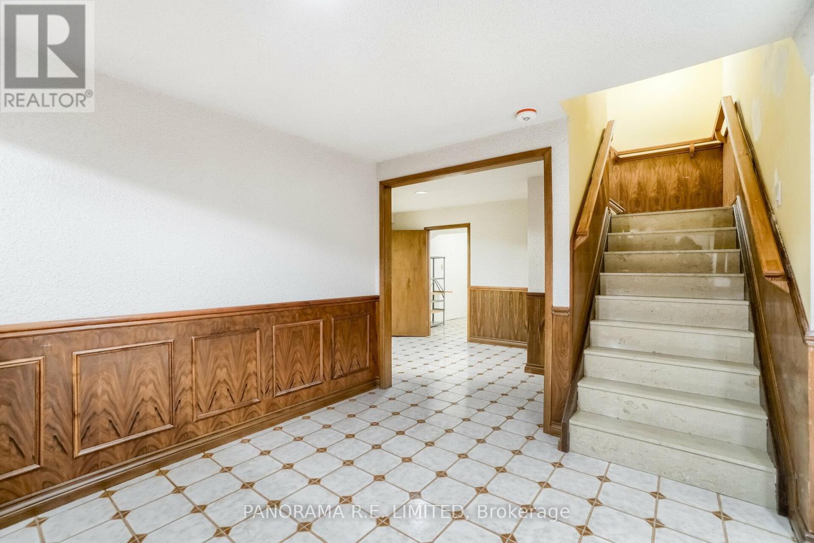 100 Poplar Heights Drive, Toronto, Ontario  M9A 4Z4 - Photo 39 - W12748486