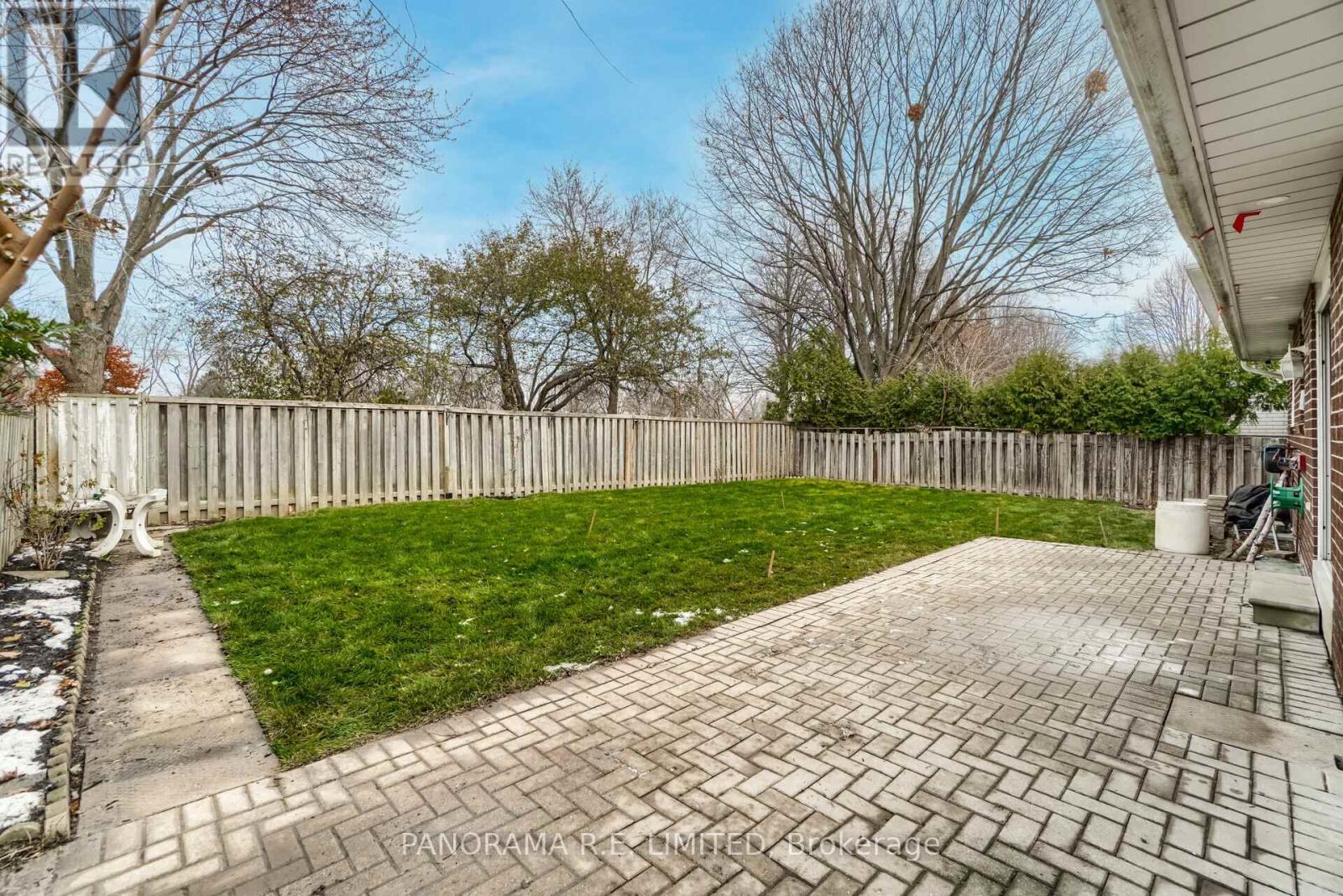 100 Poplar Heights Drive, Toronto, Ontario  M9A 4Z4 - Photo 45 - W12748486