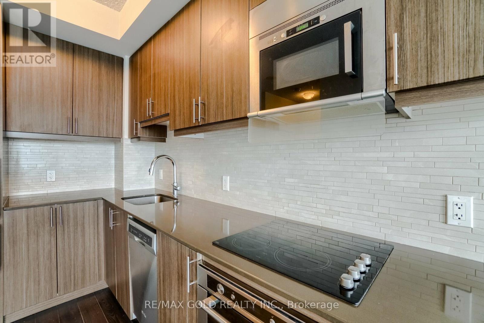 2727 - 2 Eva Road, Toronto, Ontario  M9C 0A9 - Photo 10 - W12748492