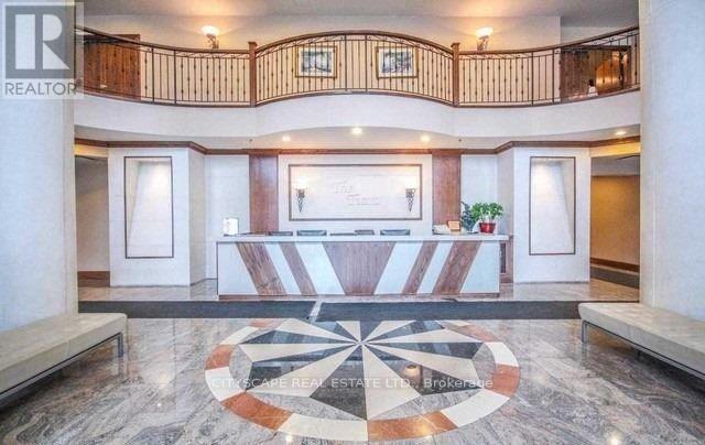 156 Enfield Place, Mississauga, Ontario  L5B 4L8 - Photo 2 - W12748498