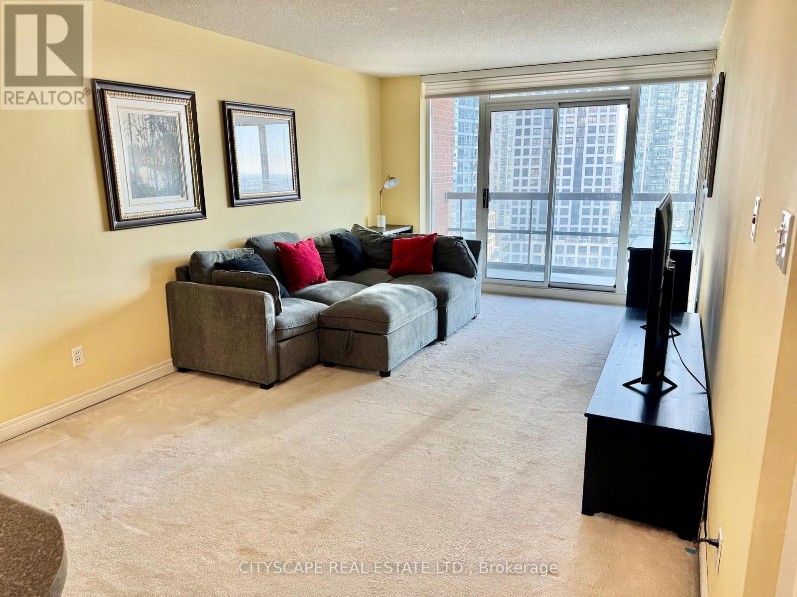 156 Enfield Place, Mississauga, Ontario  L5B 4L8 - Photo 9 - W12748498