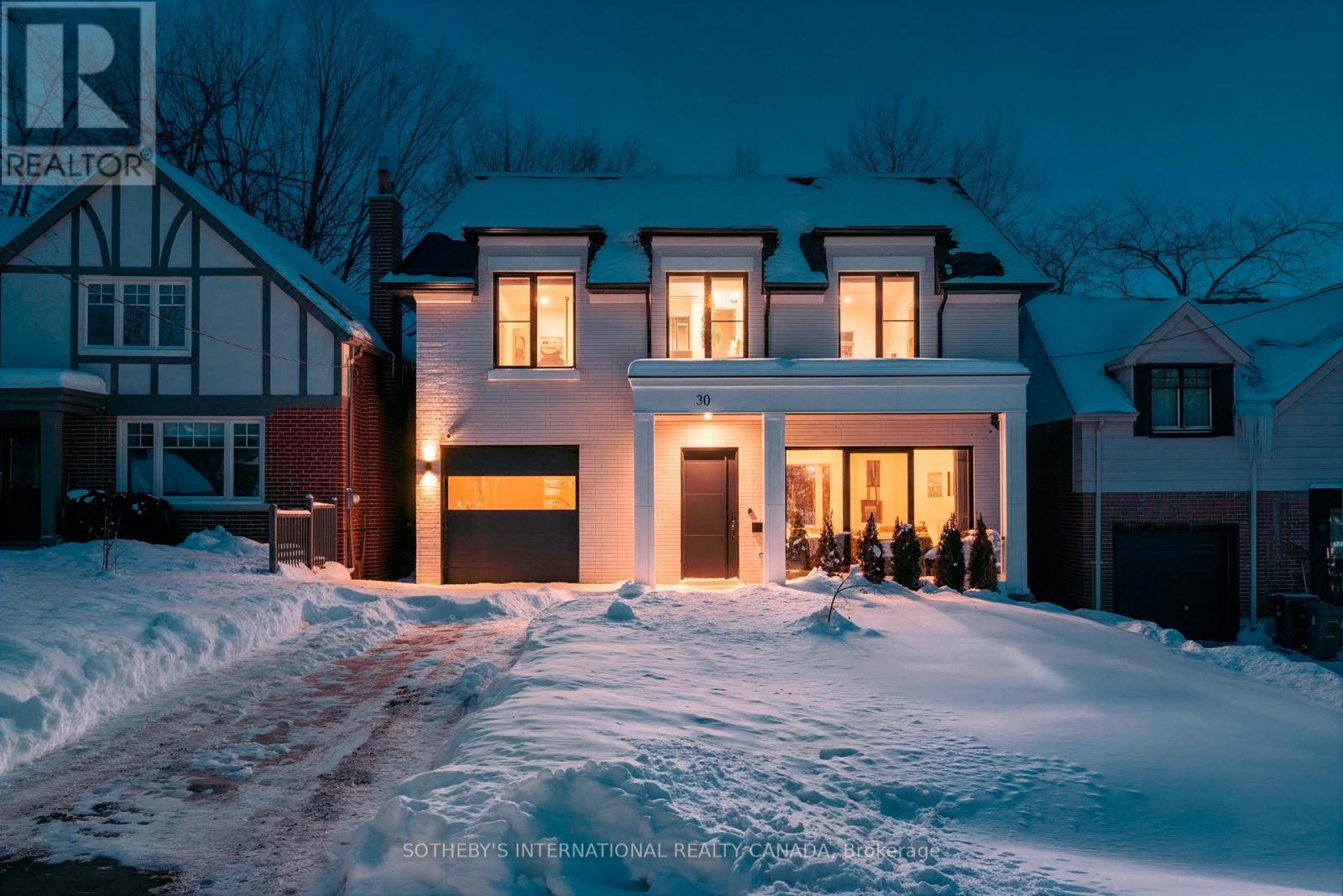 30 ORCHARD CRESCENT, Toronto, Ontario
