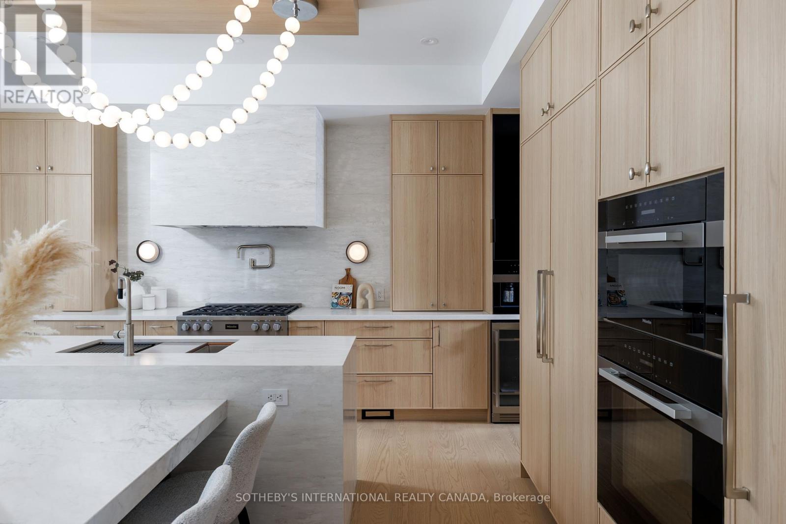 30 Orchard Crescent, Toronto, Ontario  M8Z 3E1 - Photo 18 - W12748540