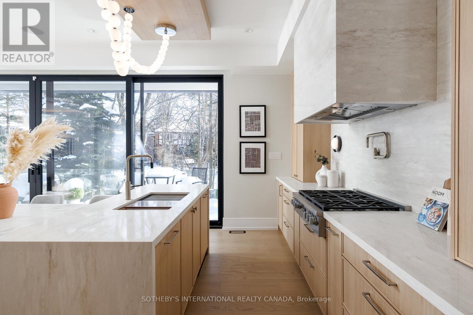 30 Orchard Crescent, Toronto, Ontario  M8Z 3E1 - Photo 19 - W12748540