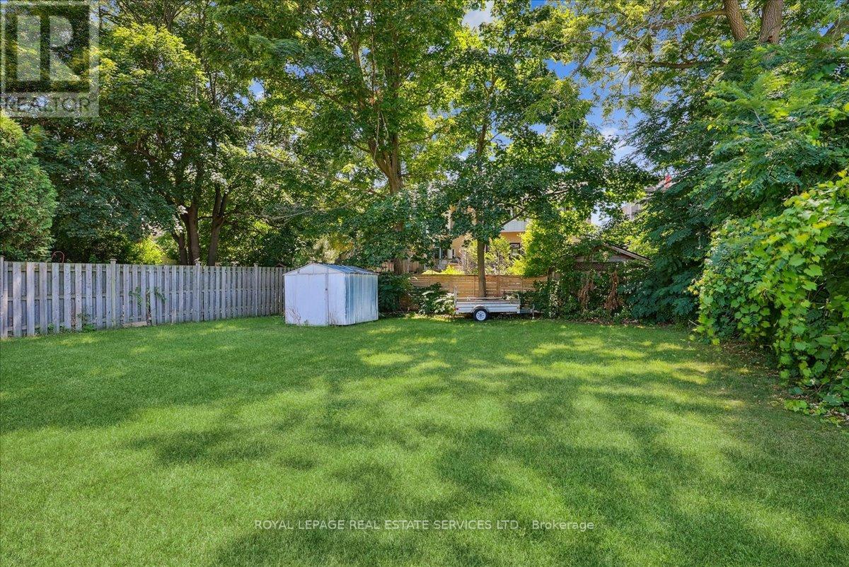 86 Kerr Street, Oakville, Ontario  L6K 3A3 - Photo 14 - W12748542