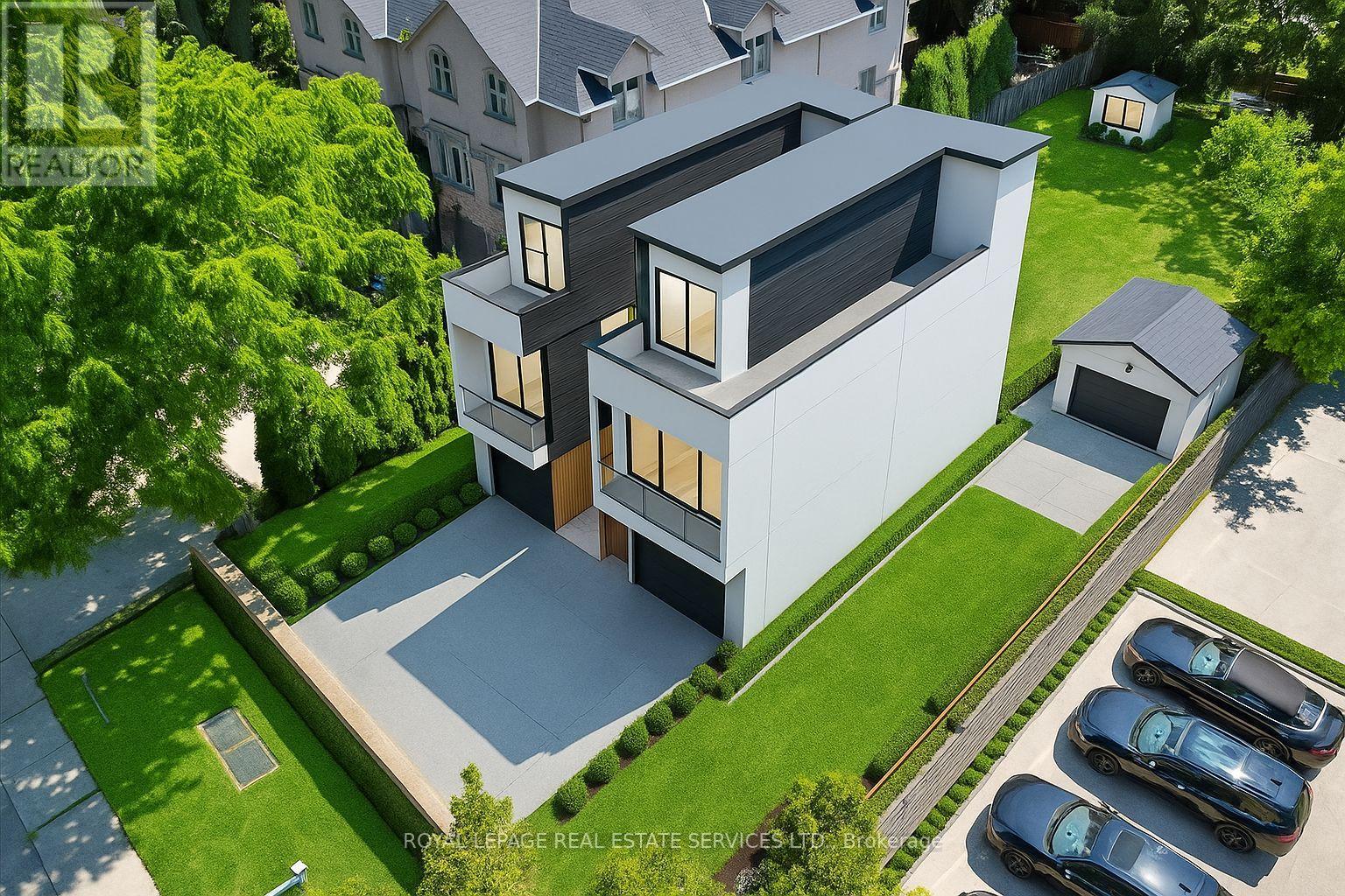 86 Kerr Street, Oakville, Ontario  L6K 3A3 - Photo 4 - W12748542