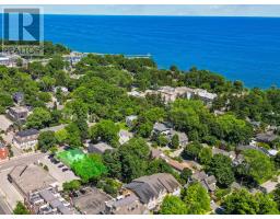 86 KERR STREET, Oakville, Ontario