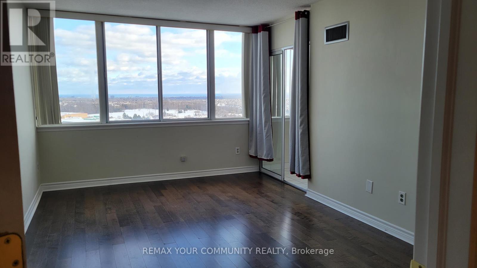 1208 - 350 Webb Drive, Mississauga, Ontario  L5B 3W4 - Photo 16 - W12748574