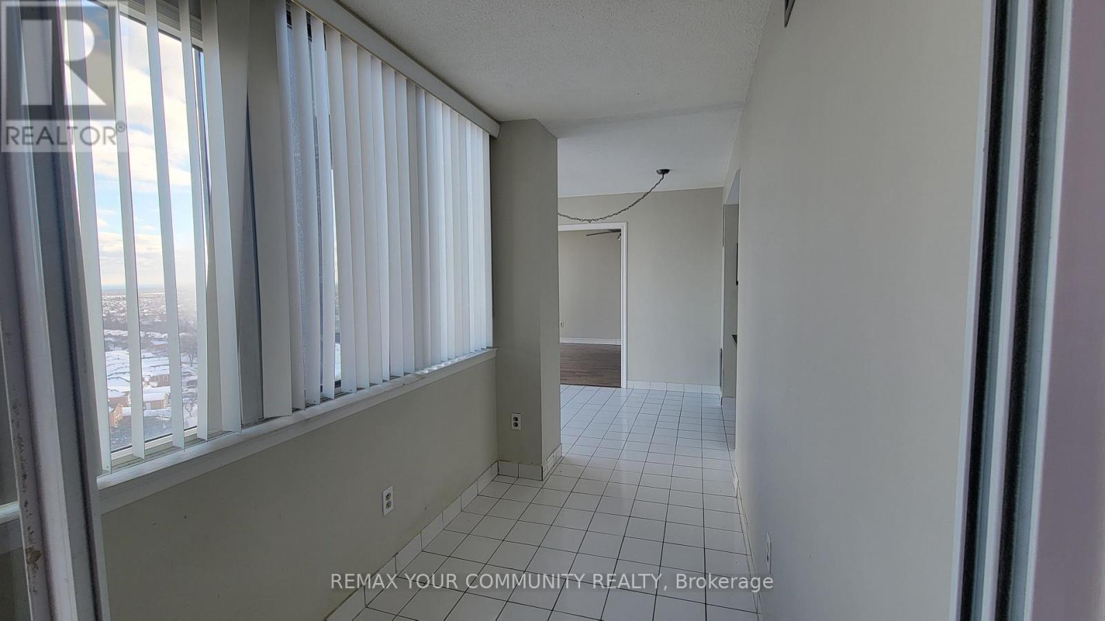 1208 - 350 Webb Drive, Mississauga, Ontario  L5B 3W4 - Photo 18 - W12748574