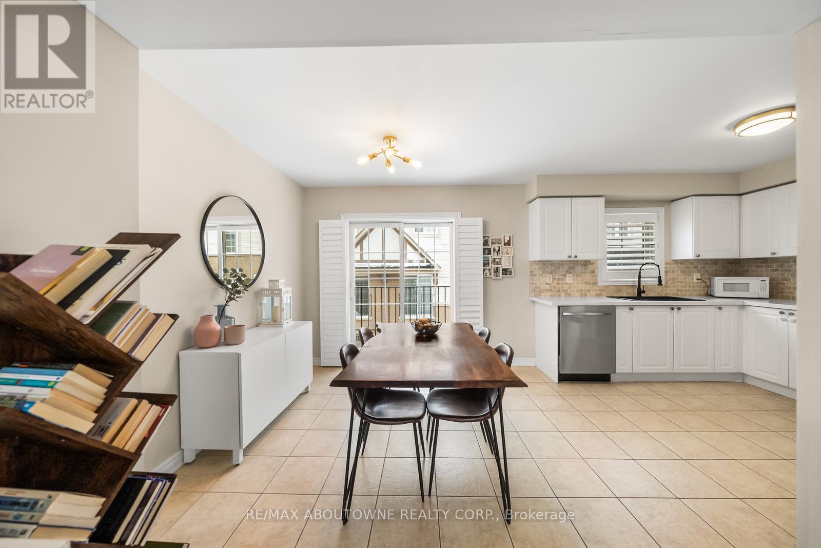 7 - 2321 Parkhaven Boulevard, Oakville, Ontario  L6H 7S3 - Photo 14 - W12748584