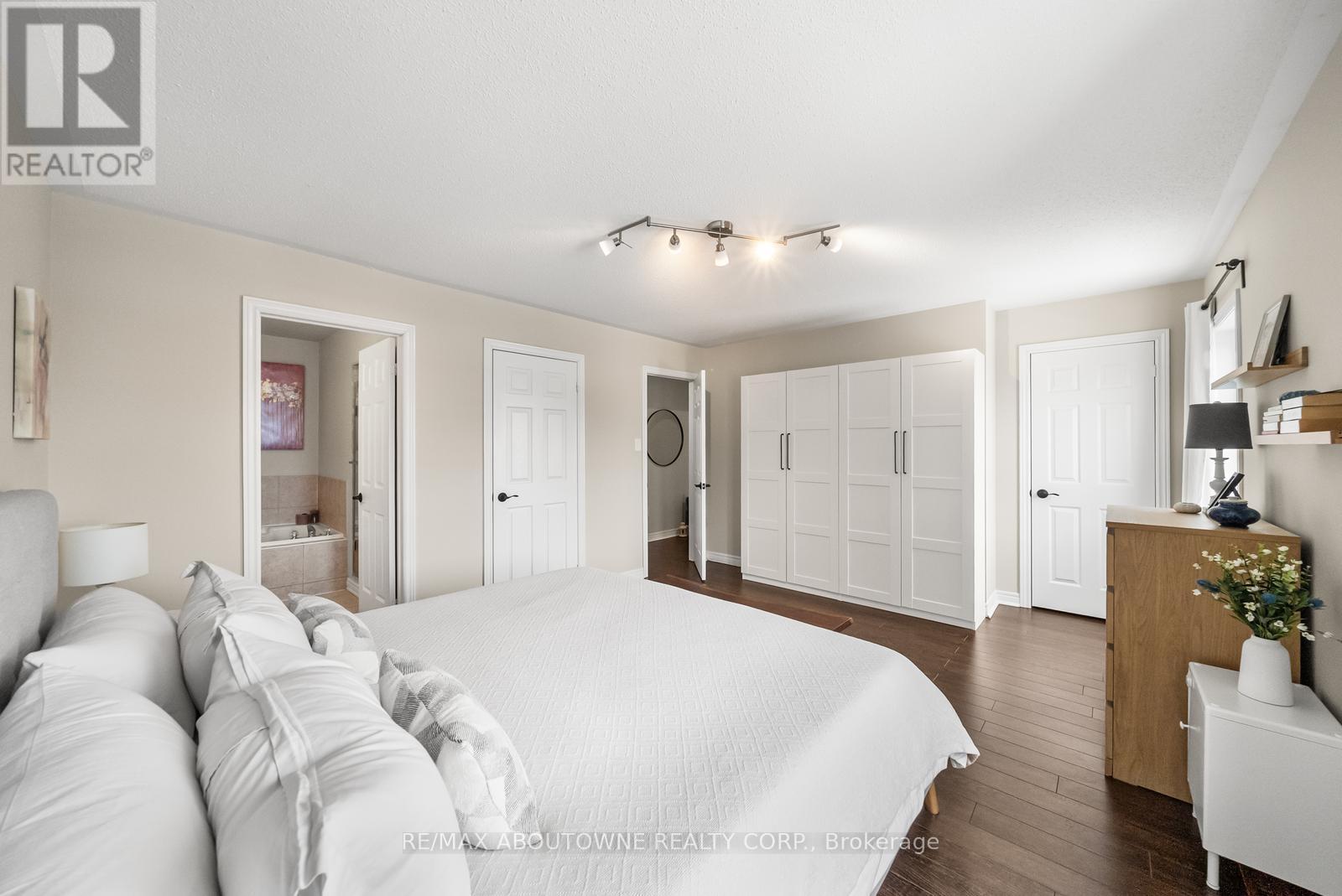 7 - 2321 Parkhaven Boulevard, Oakville, Ontario  L6H 7S3 - Photo 20 - W12748584