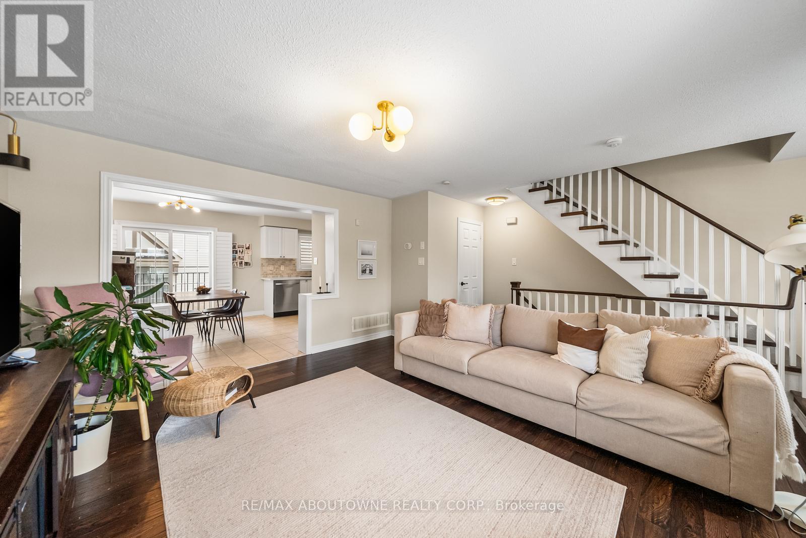 7 - 2321 Parkhaven Boulevard, Oakville, Ontario  L6H 7S3 - Photo 9 - W12748584