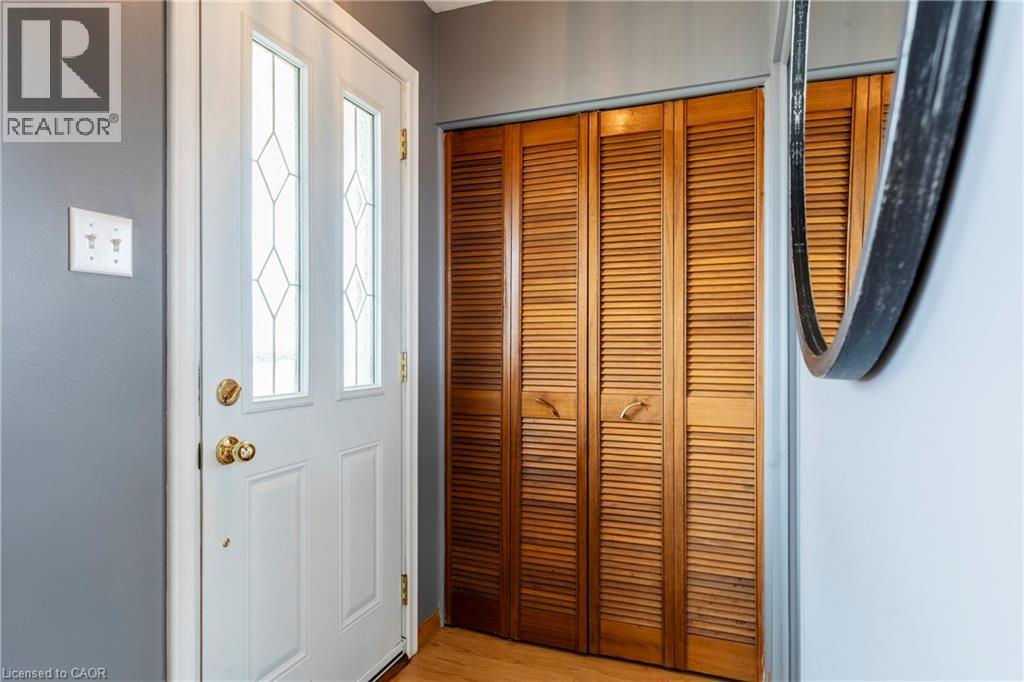 2 Melody Court, Hamilton, Ontario  L8V 2M4 - Photo 4 - 40759129