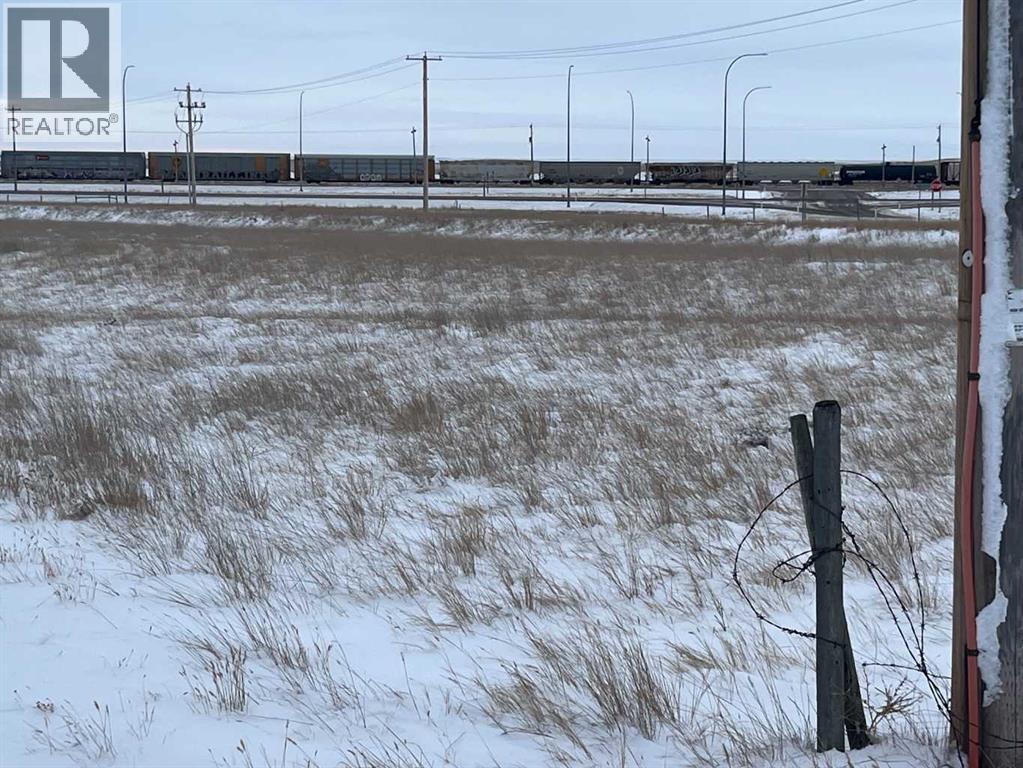 Corner Of Highway 1 & 884, Suffield, Alberta  T0J 2N0 - Photo 3 - A2273559