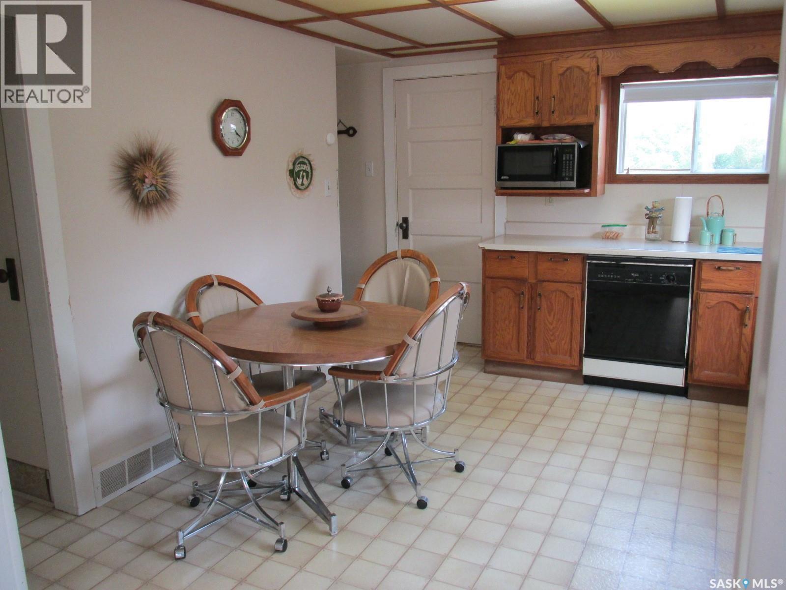 115 Lucille Crescent, Nipawin, Saskatchewan  S0E 1E0 - Photo 14 - SK010003