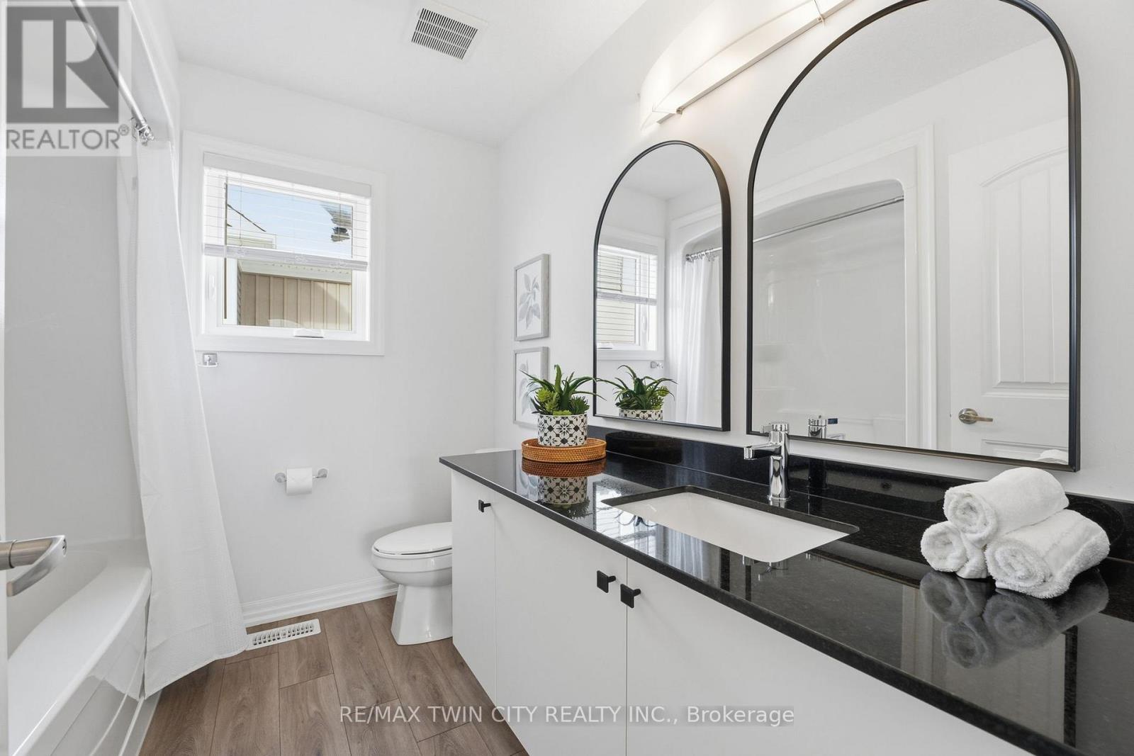 1 Bawcutt Crescent, Brant, Ontario  N3L 0G7 - Photo 24 - X12748564