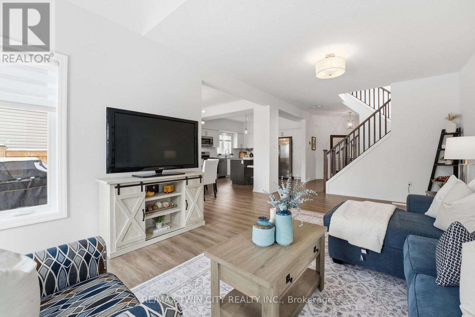 1 Bawcutt Crescent, Brant, Ontario  N3L 0G7 - Photo 8 - X12748564