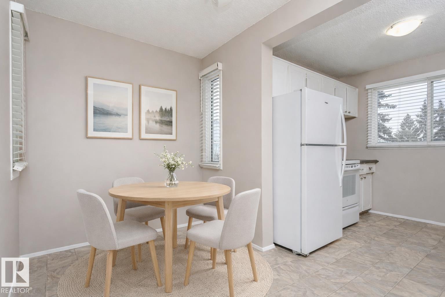 130 Dickinsfield Co Nw Nw, Edmonton, Alberta  T5E 5V8 - Photo 4 - E4471636