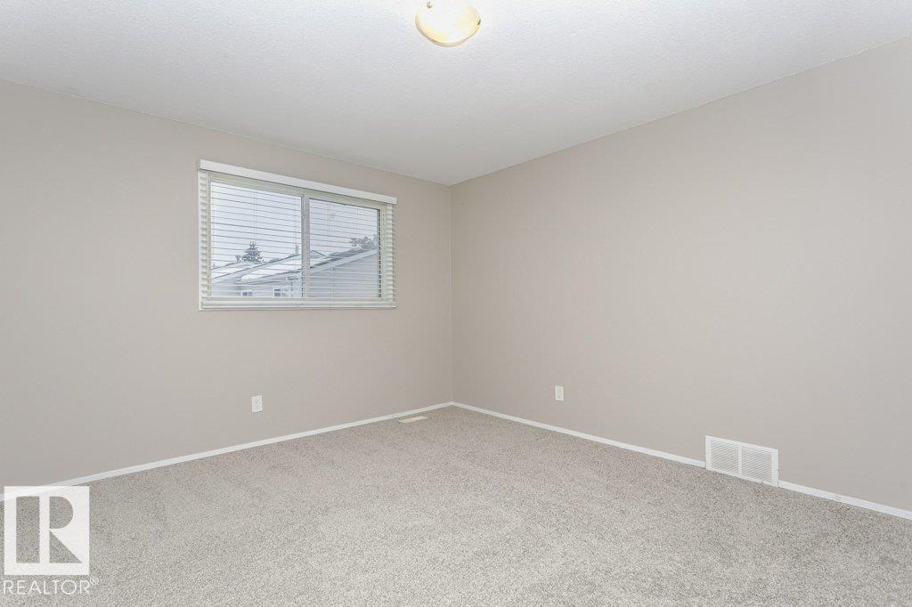 130 Dickinsfield Co Nw Nw, Edmonton, Alberta  T5E 5V8 - Photo 7 - E4471636