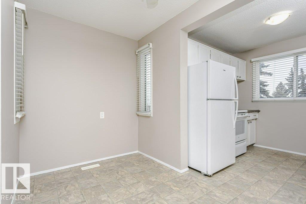 130 Dickinsfield Co Nw Nw, Edmonton, Alberta  T5E 5V8 - Photo 5 - E4471636