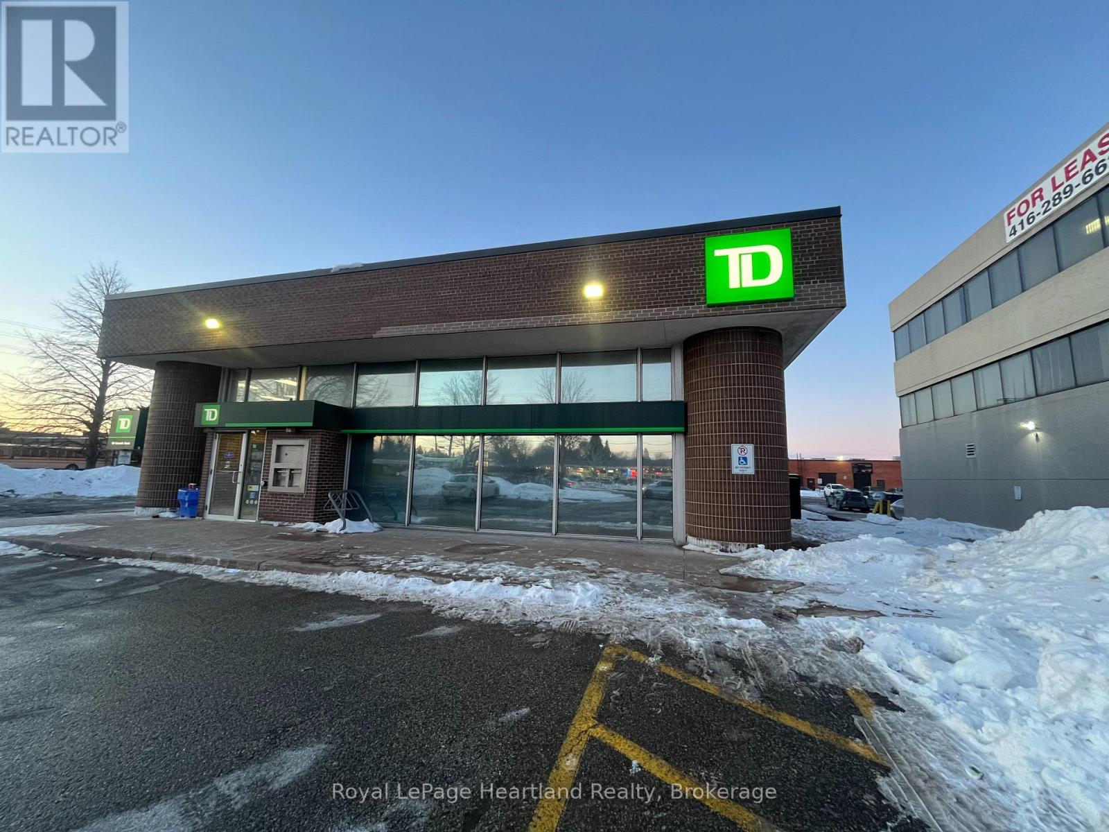 1900 Ellesmere Road, Toronto, Ontario M1H 2V6 - Photo 1 - E12730404